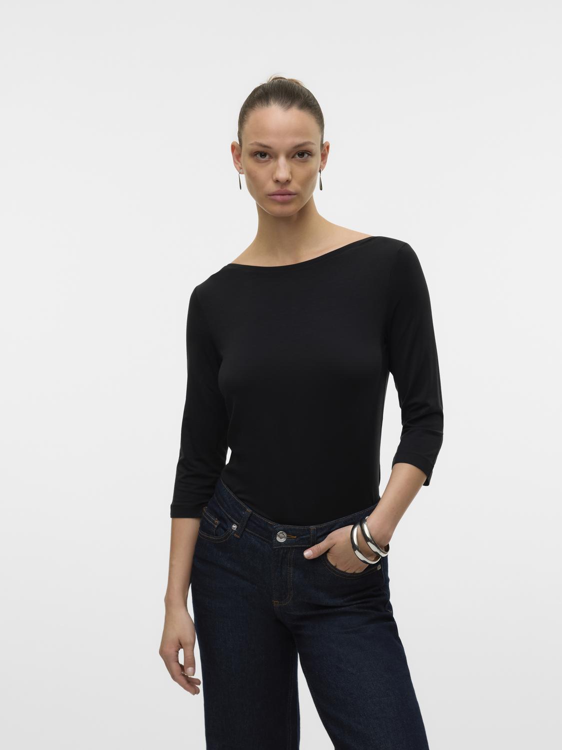 model_shot-front